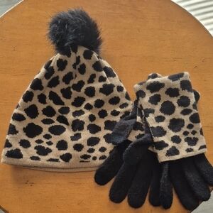 Vera Bradley Leopard Print Pom Pom Hat and Gloves Set - Black and Tan